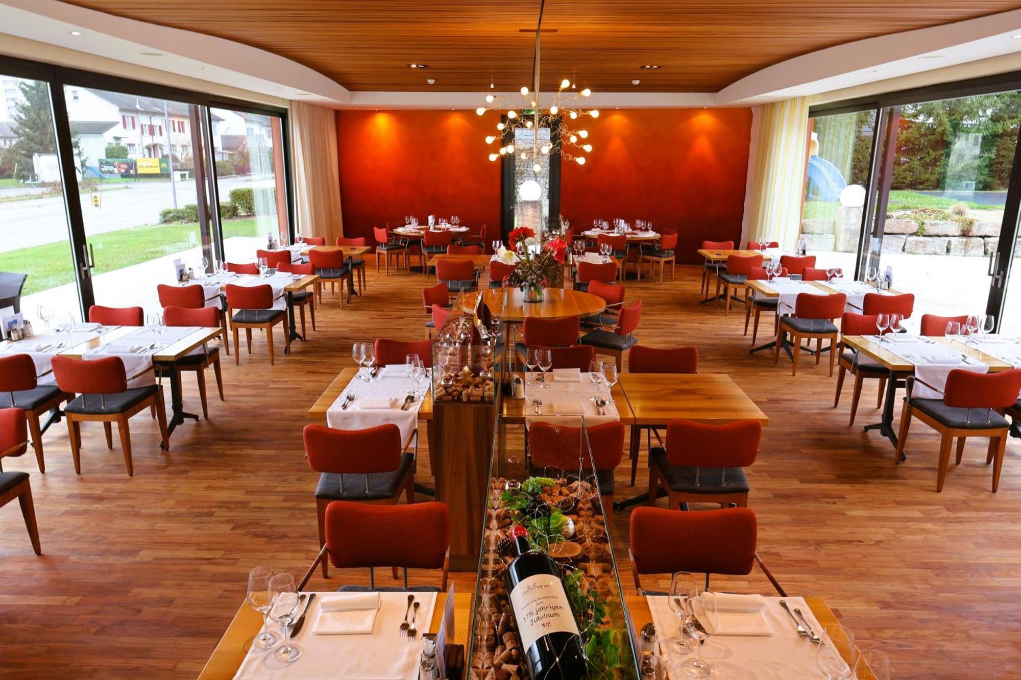 Hotel Urs Und Viktor Bettlach Extérieur photo