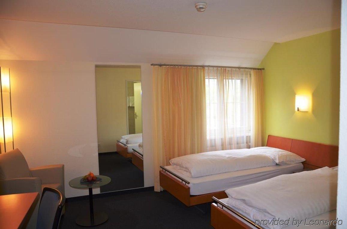 Hotel Urs Und Viktor Bettlach Extérieur photo
