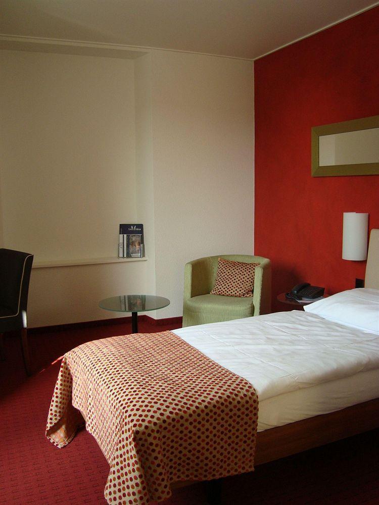 Hotel Urs Und Viktor Bettlach Chambre photo