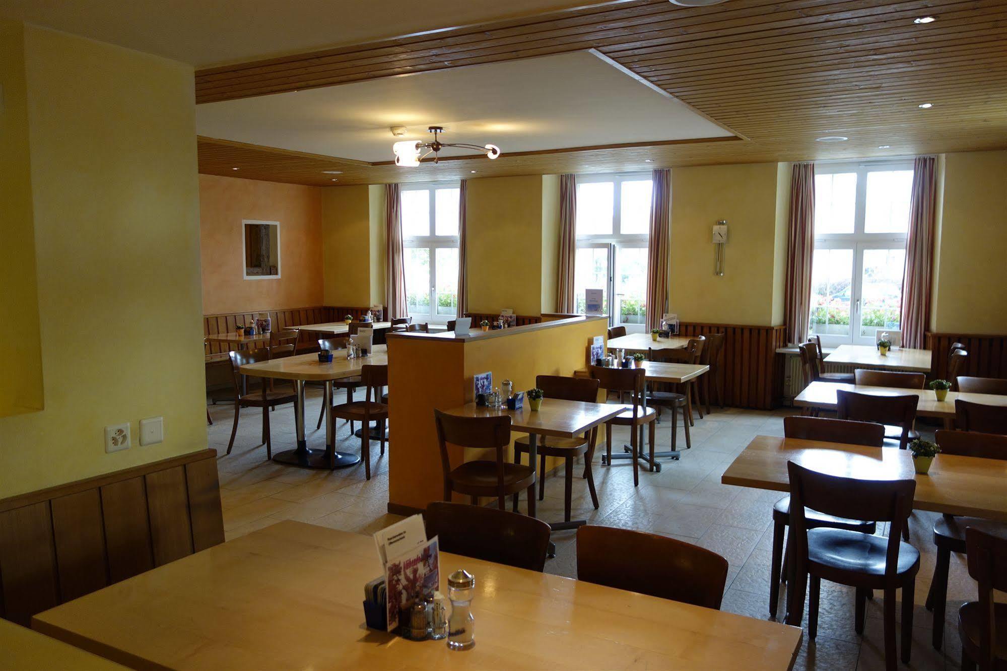 Hotel Urs Und Viktor Bettlach Extérieur photo